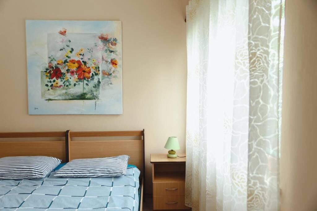 Rare Durres Apartment With Private Parking & Garden Kültér fotó