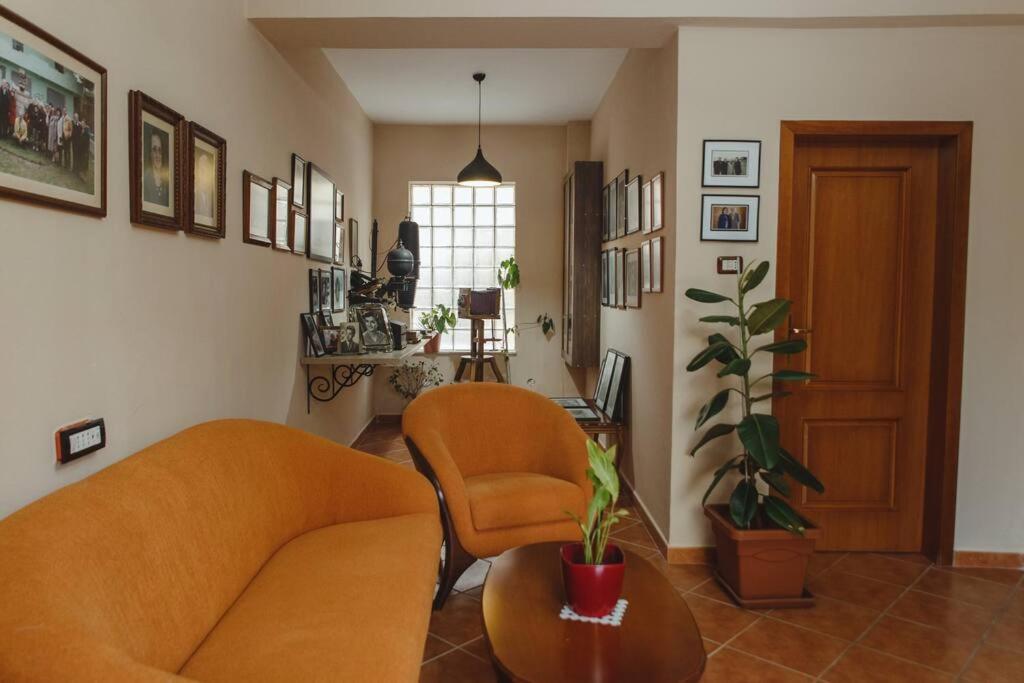 Rare Durres Apartment With Private Parking & Garden Kültér fotó